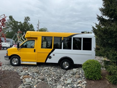 Used 2014 Chevrolet Express 3500 image 8