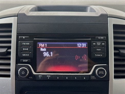 Used 2015 Nissan Frontier SV image 13