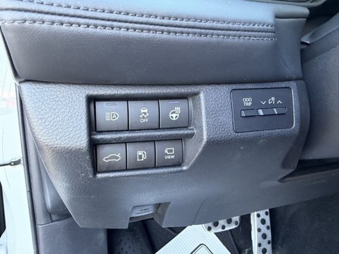 Used 2019 Toyota Avalon Touring w/ Advanced Safety Package image 17