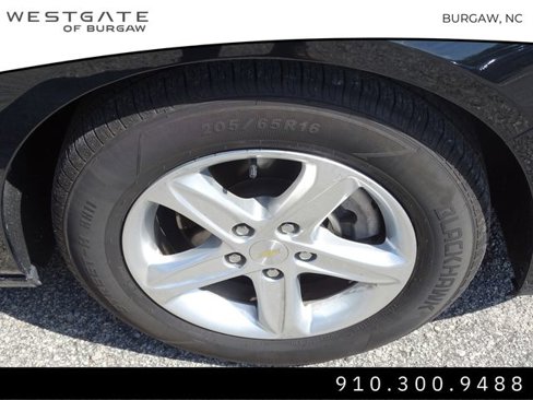 Used 2022 Chevrolet Malibu LT image 10