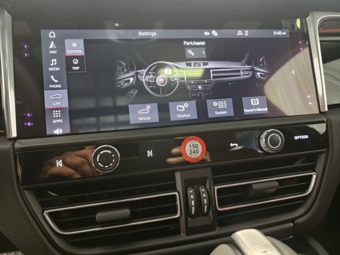 New 2025 Porsche Macan image 13