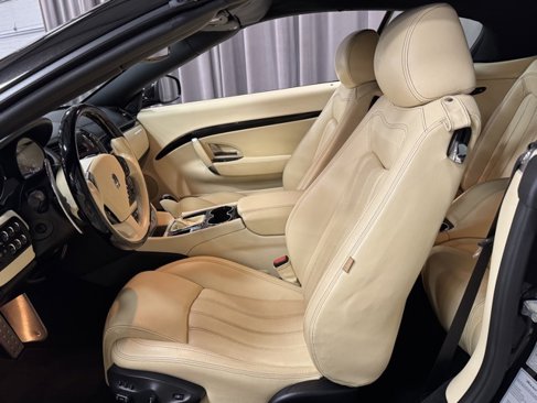 Used 2011 Maserati GranTurismo Convertible image 31