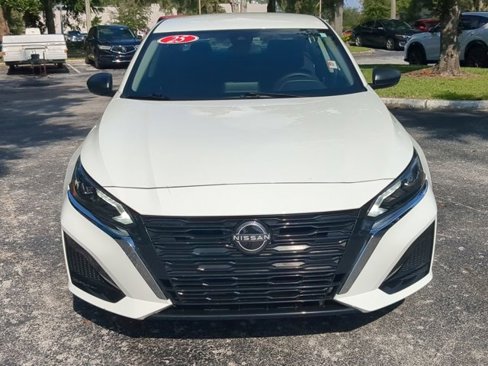 Used 2025 Nissan Altima 2.5 SV image 9