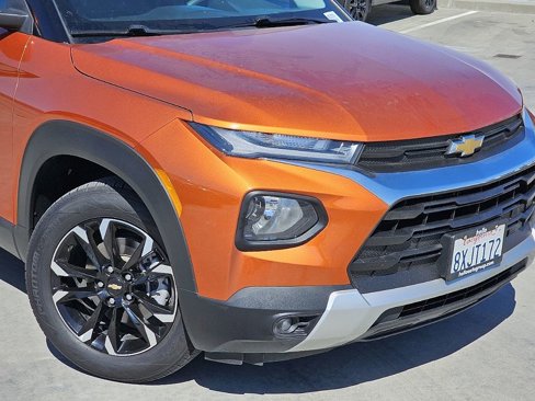 Used 2022 Chevrolet TrailBlazer LT w/ LPO, Blackout Package image 5