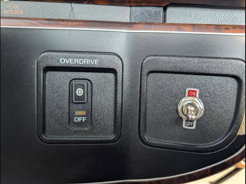 Used 1990 Ford F150 4x4 Regular Cab image 14