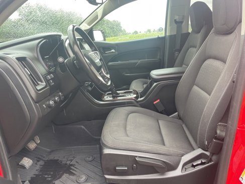 Used 2019 GMC Canyon SLE image 8