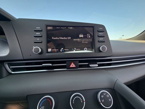 New 2025 Hyundai Elantra SE image 20