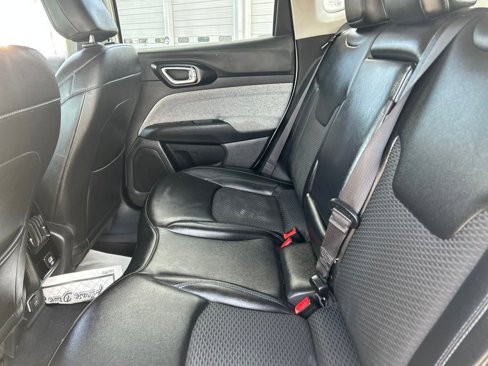 Used 2022 Jeep Compass Latitude image 27