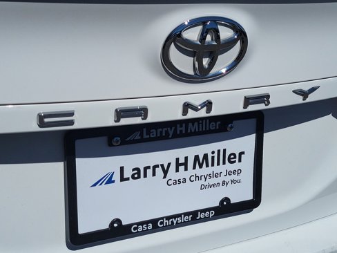 Used 2024 Toyota Camry SE image 25