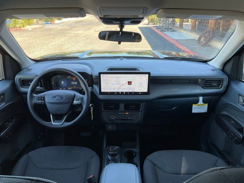 New 2025 Ford Maverick XL image 25