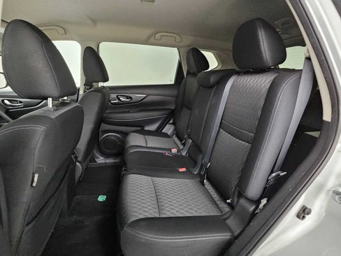 Used 2018 Nissan Rogue SV image 23