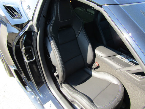 Used 2019 Chevrolet Corvette Z06 w/ Battery Protection Package image 12