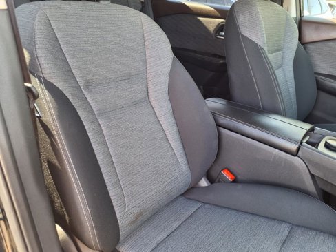 Used 2021 Nissan Rogue SV image 12