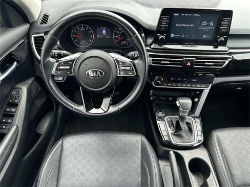 Used 2021 Kia Seltos EX image 4