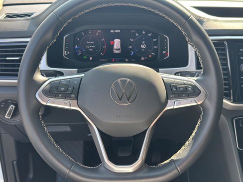 Used 2023 Volkswagen Atlas SE image 17