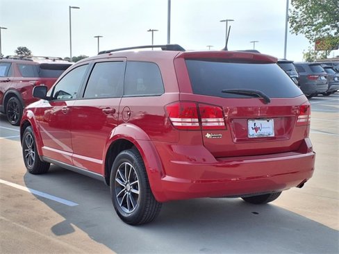 Used 2018 Dodge Journey SE w/ Popular Equipment Group image 2