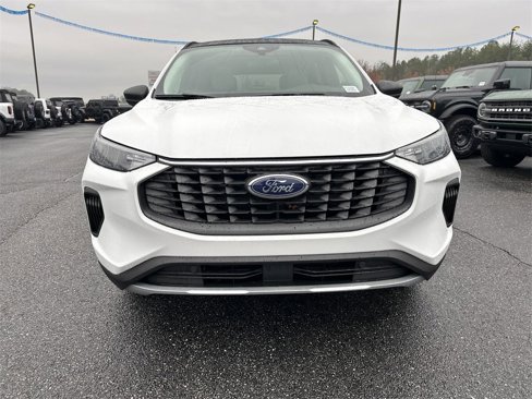 New 2025 Ford Escape Active image 2