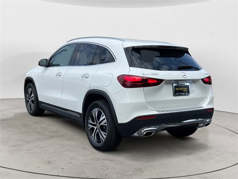 New 2025 Mercedes-Benz GLA 250 4MATIC image 3