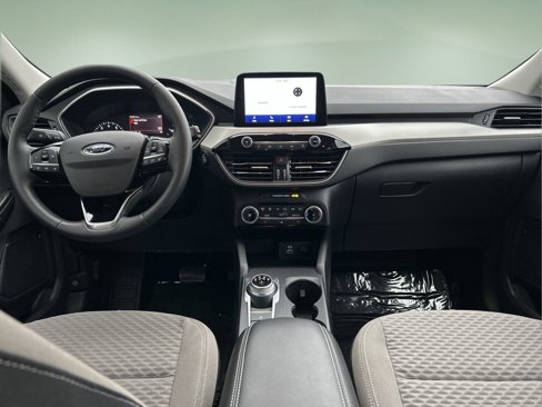 Used 2022 Ford Escape SE w/ Cold Weather Package image 2