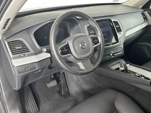 Certified 2024 Volvo XC90 B5 Core image 9