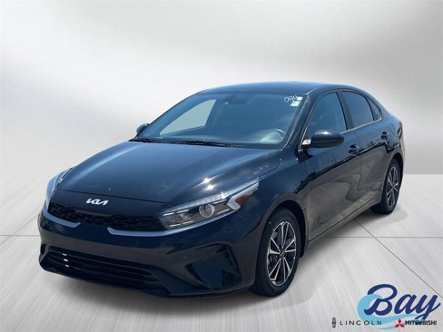 Used 2024 Kia Forte LXS image 1