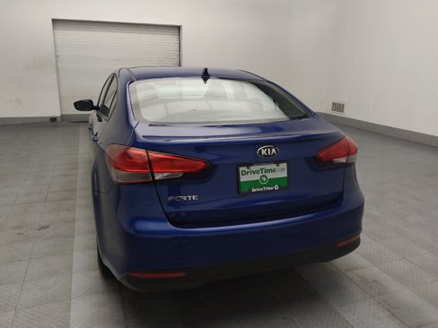 Used 2018 Kia Forte LX image 6