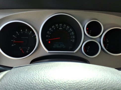 Used 2014 Toyota Sequoia Limited image 27