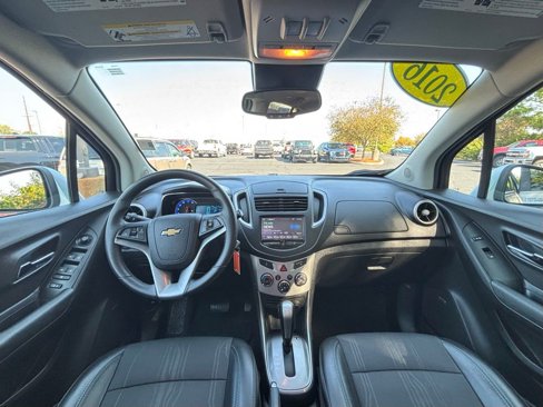 Used 2016 Chevrolet Trax LT w/ LT Sun and Sound Package image 19