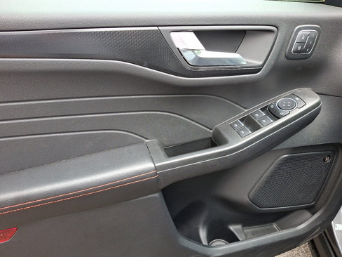 Certified 2022 Ford Escape SEL w/ SEL Stealth AWD Package image 13