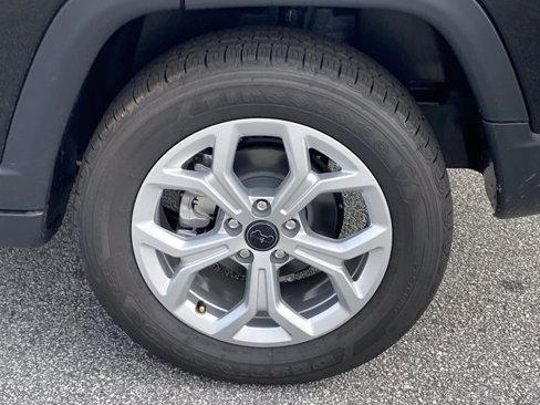 New 2025 Jeep Compass Latitude image 21