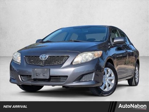 Used 2010 Toyota Corolla LE image 1