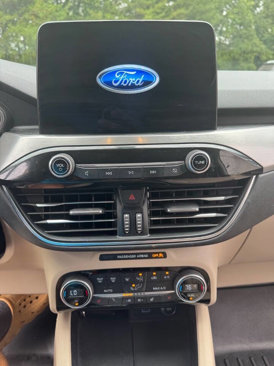 Used 2021 Ford Escape Titanium image 11