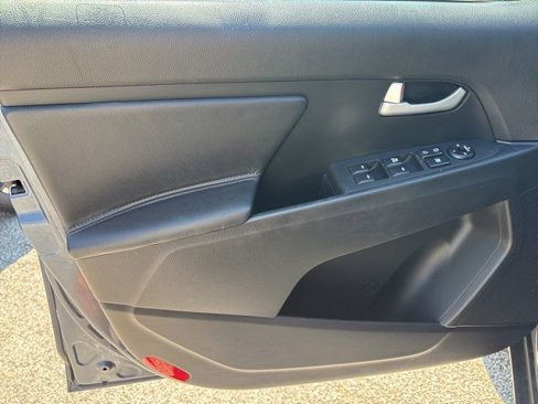Used 2015 Kia Sportage LX image 10