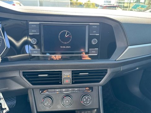 Used 2021 Volkswagen Jetta S w/ Driver Assistance Package image 20