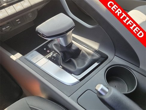 Certified 2024 Hyundai Elantra SEL image 12