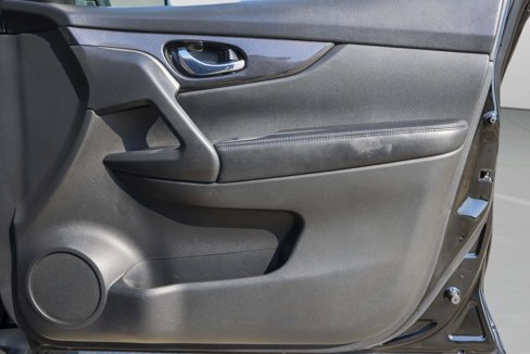 Used 2018 Nissan Rogue SV image 28