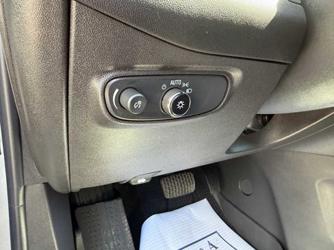 Used 2024 Chevrolet Equinox LT image 15