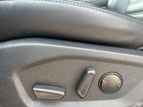 Used 2024 Ford Edge SEL image 22