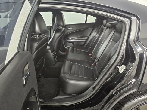 Used 2013 Dodge Charger SE image 18