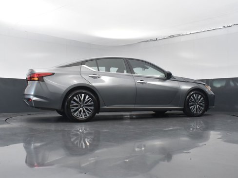 Used 2024 Nissan Altima 2.5 SV image 22