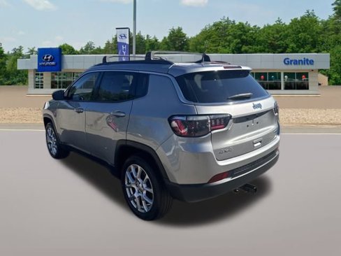 Used 2022 Jeep Compass Latitude w/ Sun and Sound Group image 10