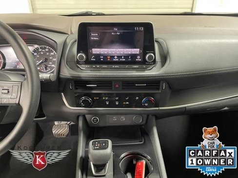 Used 2022 Nissan Rogue S image 16