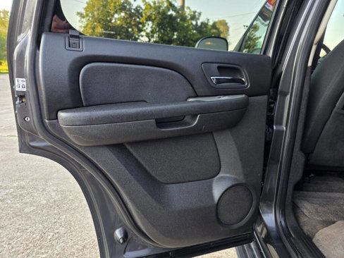 Used 2010 Chevrolet Tahoe LS image 28