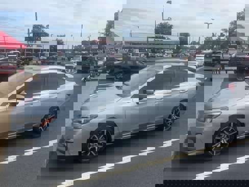 Used 2018 Subaru Impreza 2.0i Limited image 1