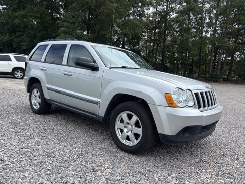 Used 2009 Jeep Grand Cherokee Laredo w/ Sun/Sound Group image 4