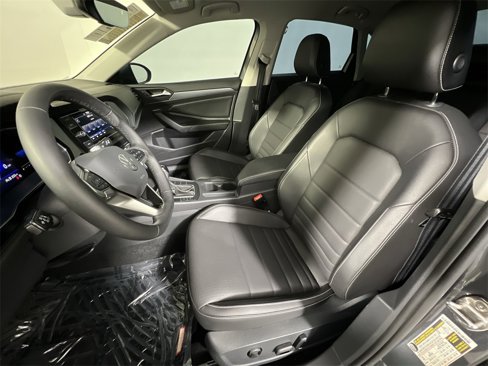 Used 2022 Volkswagen Jetta SE image 13
