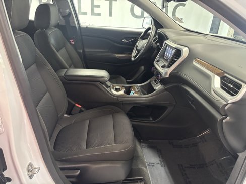 Used 2023 GMC Acadia SLE image 30
