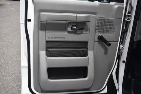 Used 2011 Ford E-150 and Econoline 150 image 11