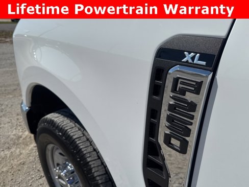 Used 2023 Ford F250 XL w/ XL Chrome Package image 8