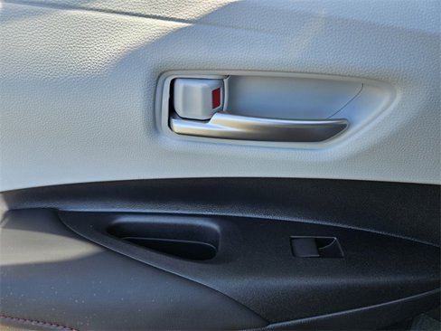 New 2025 Toyota Corolla SE image 9